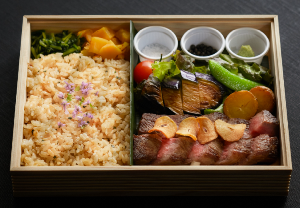 【ヒルトン東京お台場 - 日本料理「さくら」】和食弁当